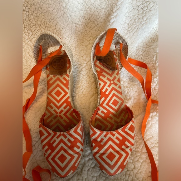 🌞☀️ Get ready for summer!Tory Burch wrap around ankle espadrilles - Picture 2 of 5
